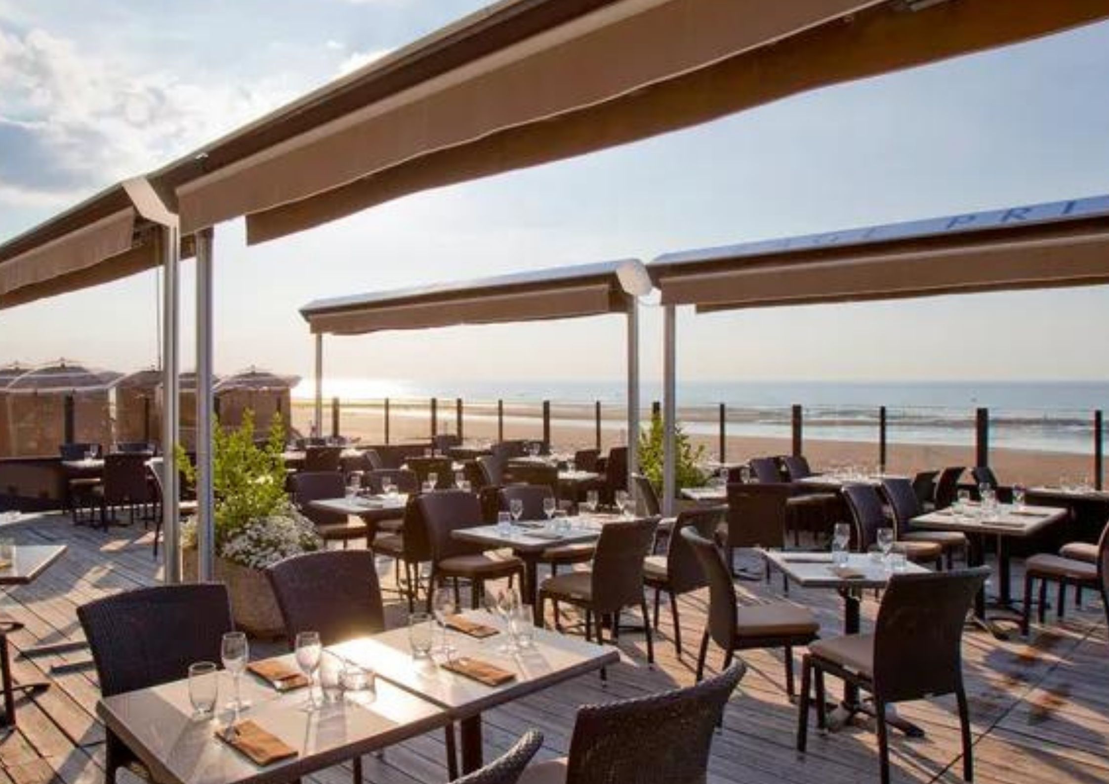hotel 5 etoiles normandie I Le Grand Hotel de Cabourg – MGallery Hotel Collection terrasse