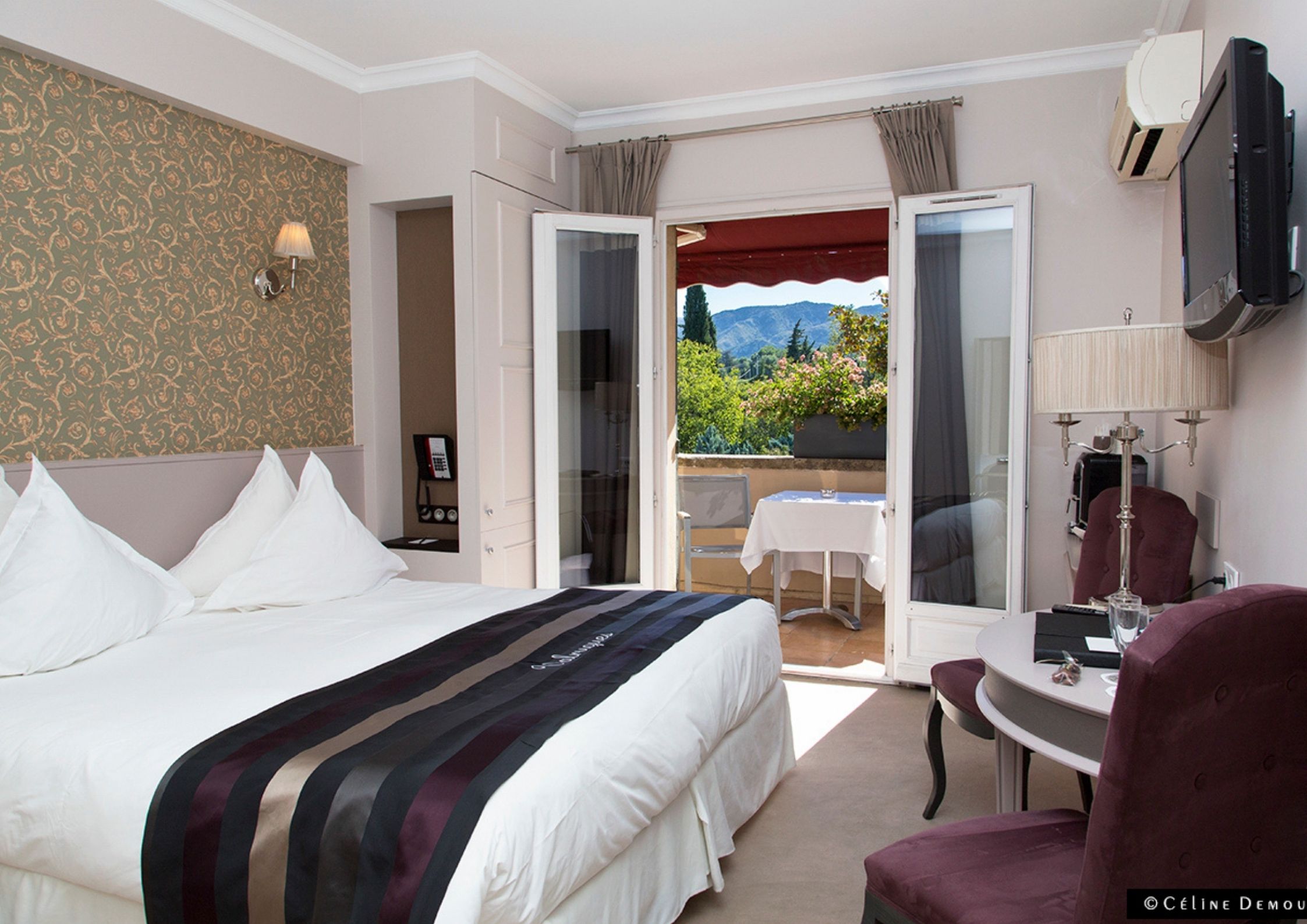 hotel 5 etoiles spa I Le Vallon De Valrugues And Spa chambre