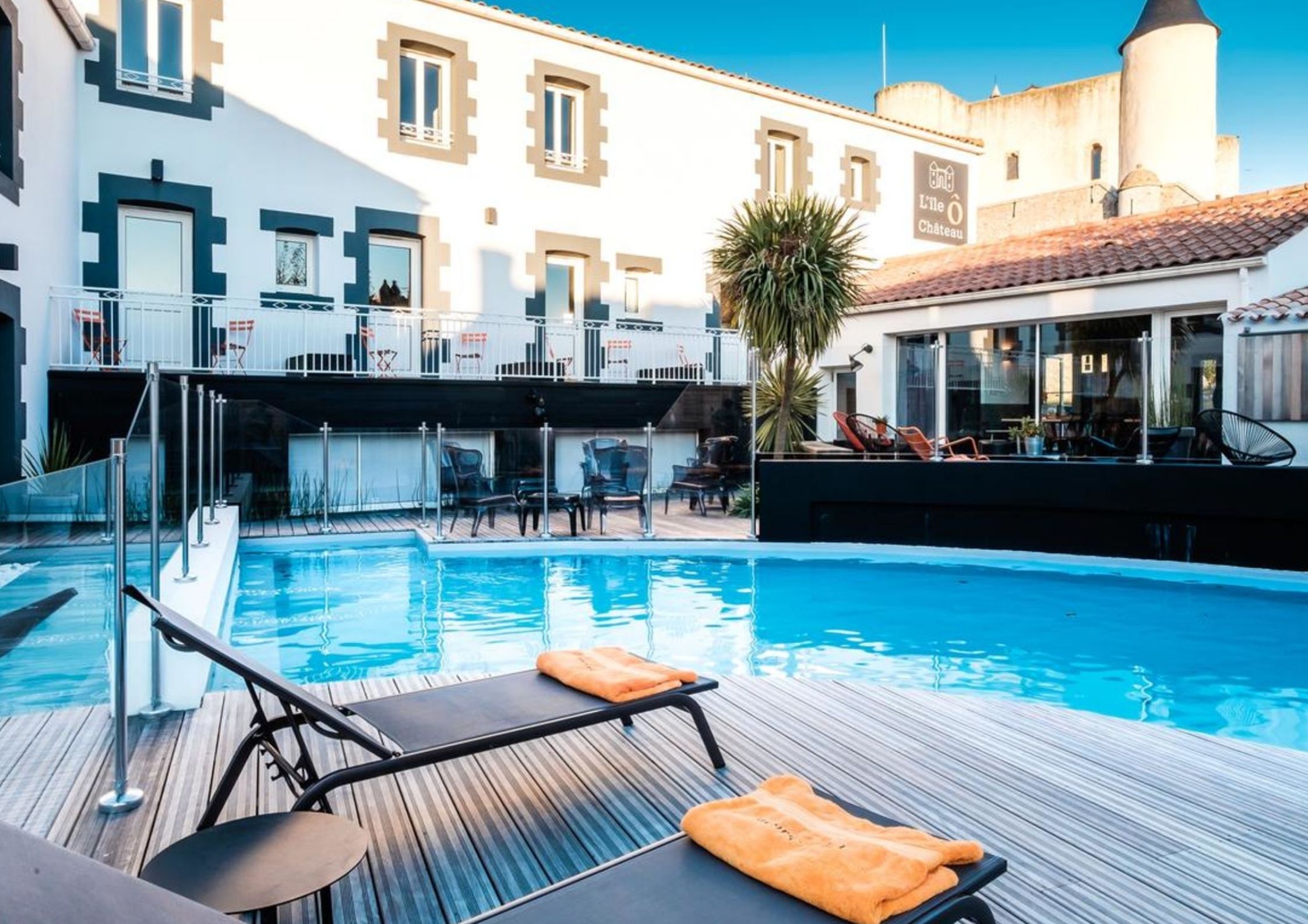 hotel 5 etoiles strasbourg I Hôtel & Spa Château de l'ile piscine